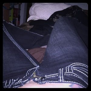 Hot topic white lined embroidered blk skinny jeans